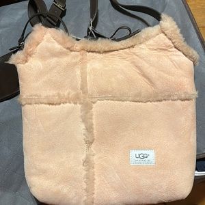 UGG purse authentic)
